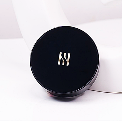 HERA BLACK CUSHION SPF 34 / PA++ (15g + 15g refill) – Dewrop HERA BLACK CUSHION SPF 34 / PA++ (15g + 15g refill) – Dewrop